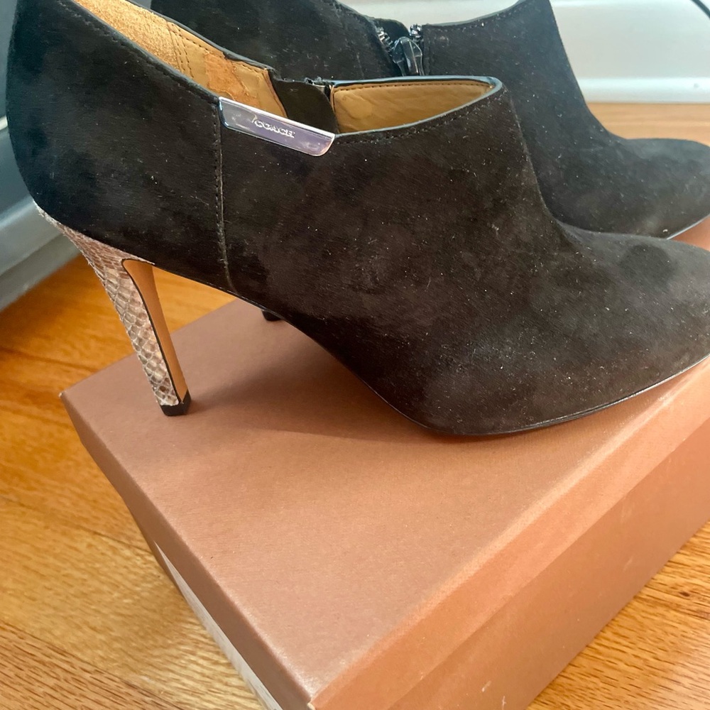 Coach Seneca Suede/Print Snake Black/Natural Heels 7M FREE SHIPPING